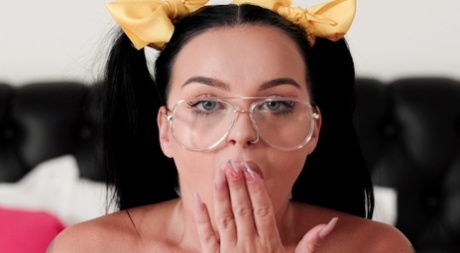 Злые промокшие соседи по комнате, сцена 01 4